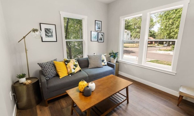 Sioux Falls Apartamento | Mid-Century Connection | Nestled Amid Universities