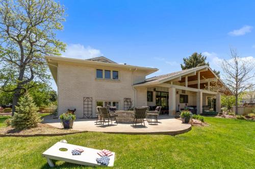 Westcliff and Cambridge Casa | Mid-Century Escape 7 BR Sleeps 22 Hot Tub & Games