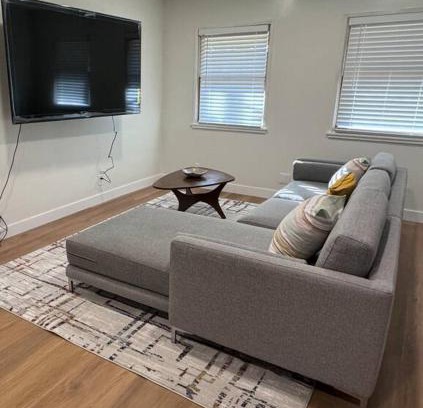 Harbor Casa | Mid-Century Gem in Long Beach