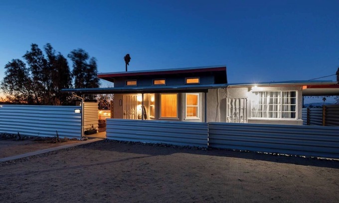 Twentynine Palms Casa | Mid Century Home~3 Miles from JTNP/ 9M Marine Base