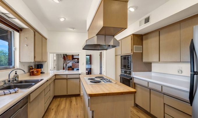 Westward Look Terrace Casa | Mid-Century Home in Foothills with Pool