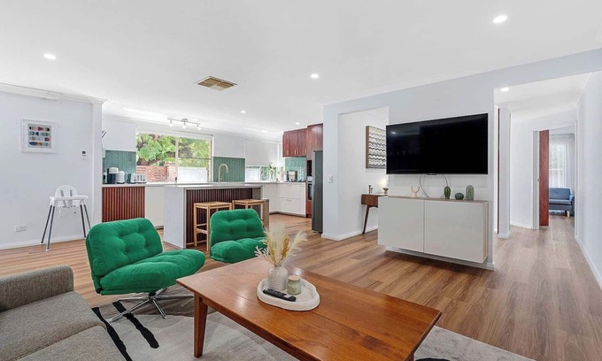 Ardross Casa | Double families Holiday House Ardross in Mid Century style newly renovated