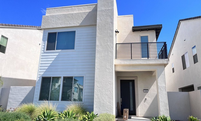 Irvine Casa | Mid-Century Modern 3BR in Great park Irvine