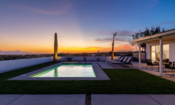 Tucson Casa | Mid-Century Modern Catalina Foothill Hideaway