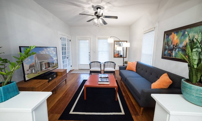 Tipp City Cabaña | Mid-Century Modern Cottage in Downtown Tipp City