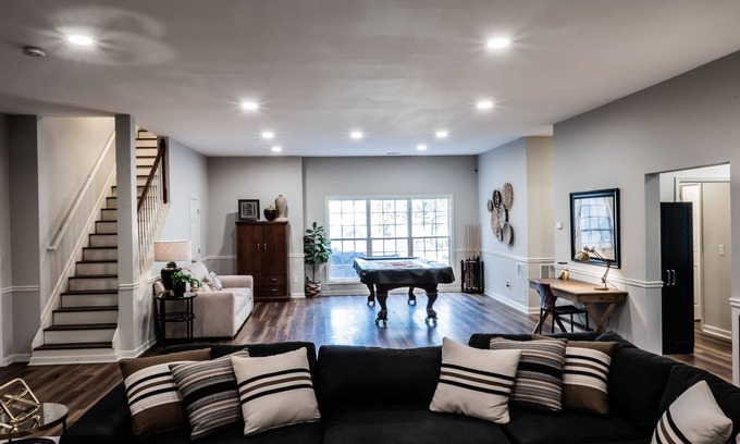 Auburn Casa | Mid-Century Modern gem in the heart of the country, close to Lake Lanier.