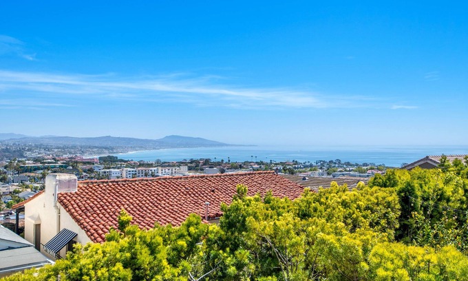 Dana Point Casa | Mid-century modern home with Epic Coastline Views!