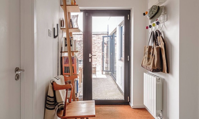 Cheltenham Casa | Mid-Century Modern Style 1BD with Garden