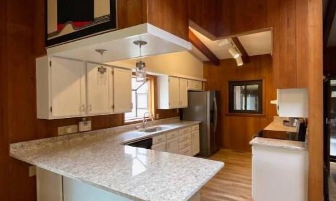 Lexington Casa | Mid-Century Modern
