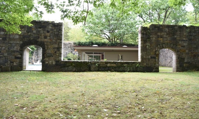 North Stamford Casa | Histórico Mid-Century Modern ZEN House