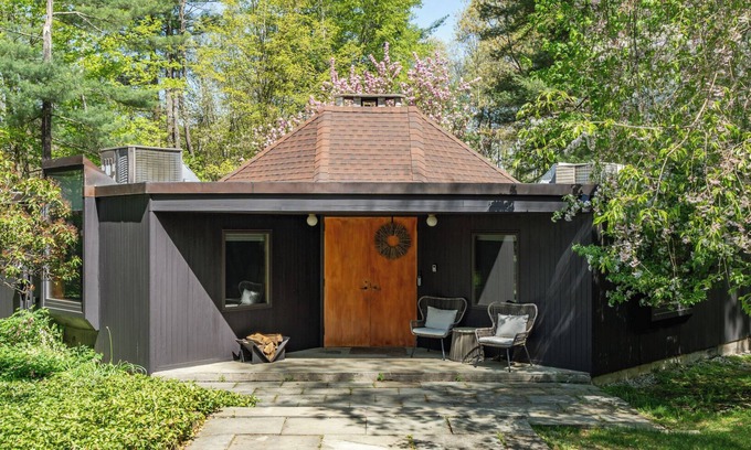 Brewster Casa | Mid-Century Seclusion: An Architectural Marvel w/ Hot Tub
