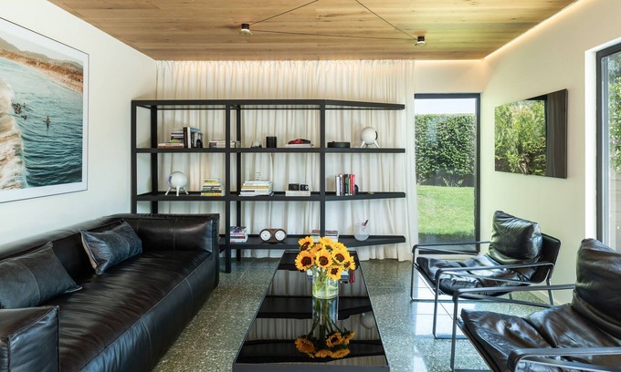 Sunrise Vista Chino Casa | Mid-century updated Wexler Retreat - The Watson