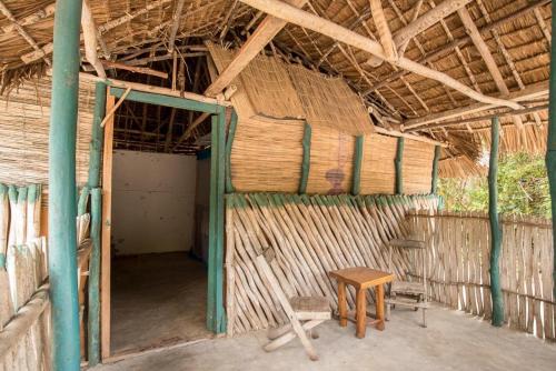Gede Cama Y Desayuno | Mida Creek Eco Camp - Eco Lodge