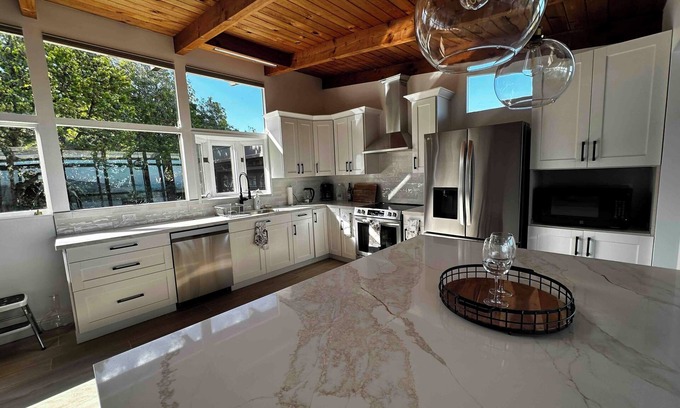 Mill Valley Casa | Middle Ridge Spectacular View - 5 Bedroom
