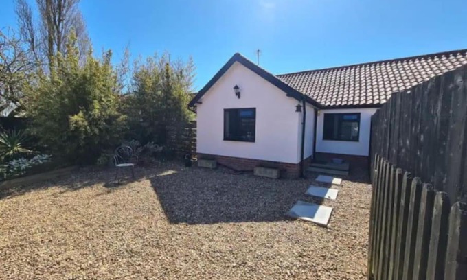 Harleston Casa | Middle Tree, ideal modern cottage