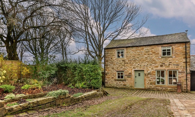 Blackburn Cabaña | Middle Warble Stables
