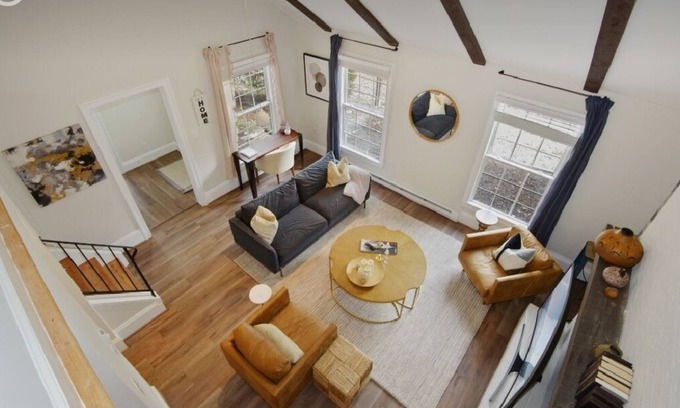 Lakeview Cabaña | Middleburg Cottage Near Salamander Resort Spa