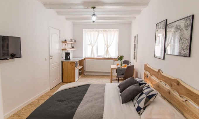 Brasov Casa | MiddleHouse