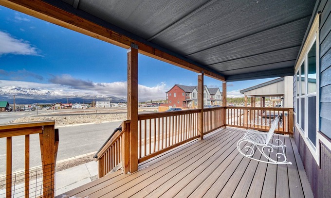 Leadville Cabina | Midgarth Hus- Brand New Railyard home minutes to Copper & Ski Cooper!