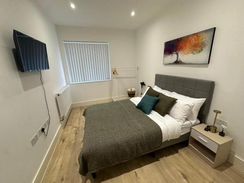 Luton Apartamento | Midland Apartments - Luxury Large Entire Unit Sleeps 4