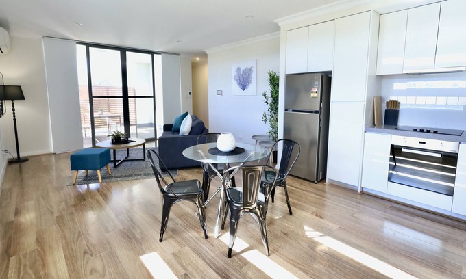 Midland Apartamento | 12 Ultimate Midland - family of 4 - parking