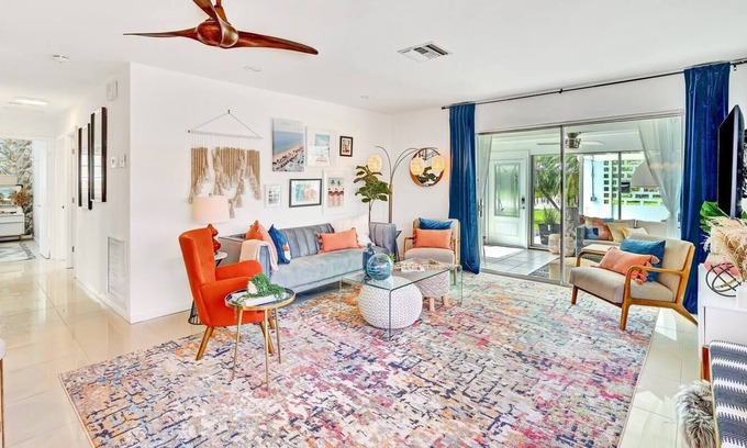 Coral Shores Casa | MidMod -BoHo Glam! Managed by BNR Vacation Rentals