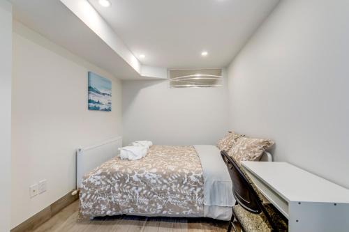Oakwood Village Apartamento | Midtown 2 Bedroom Apartment