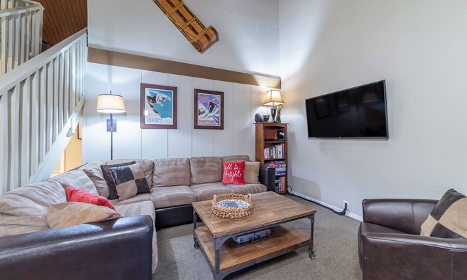 Mammoth Lakes Condominio | Midtown Condo Near Dining W/ Pool & Spa 508