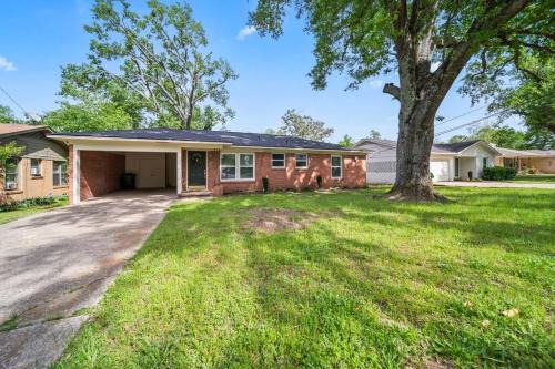 Tyler Casa | Midtown Modern Cottage