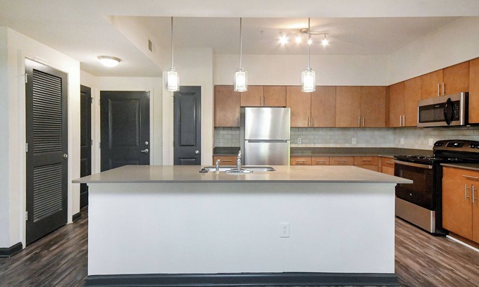 Westside Apartamento | Midtown Mosaic - 2BD 2BA Corporate Apartment