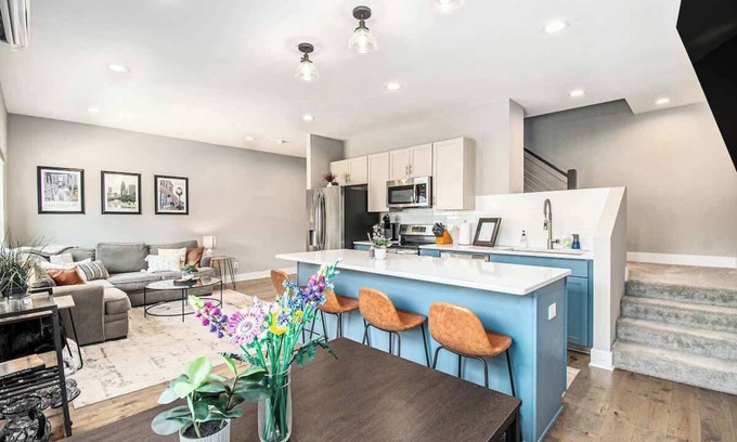 Downtown Omaha Casa | Midtown Omaha Escape | Luxury Comfort & Location