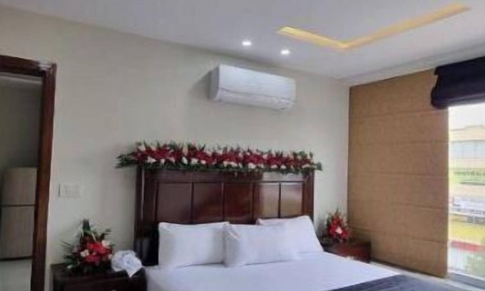 Bahria Town Apartamento | MIDWAY HOTEL & RESIDENCY - 1BR Deluxe Apartment Unit C