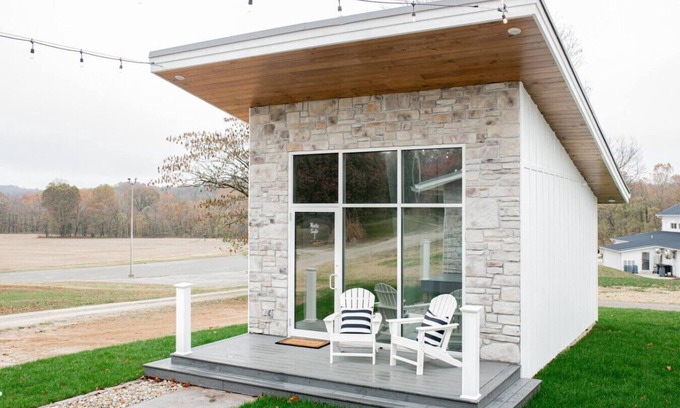 Lake Forest Estates Casa | Miette Suite at Baetje Farms