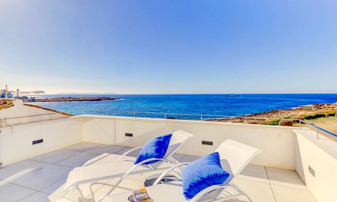Colonia Sant Jordi Apartamento | Migjorn Cel Seafront para cuatro personas