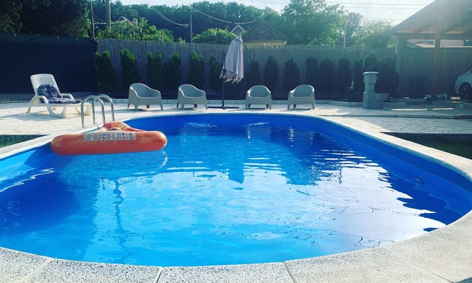 Belgrade Casa | Mika’s Poolhouse