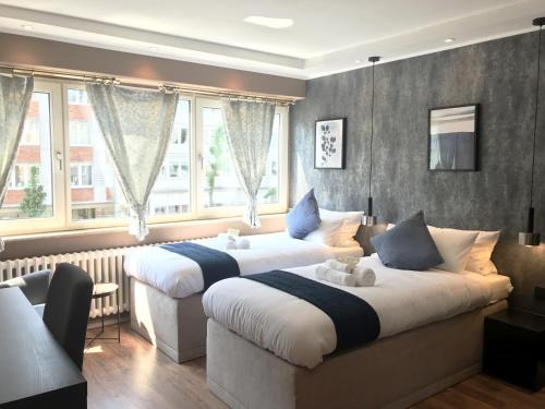 Friedrichstadt Casa | Mike's Four