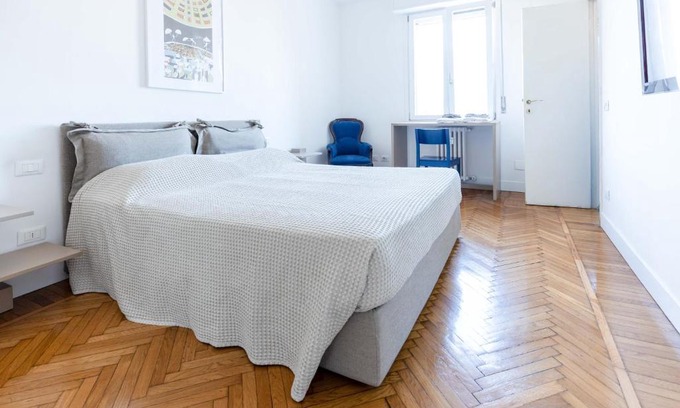 Carrobbio Apartamento | Milan Flat 5 min from Duomo with Park for small cars
