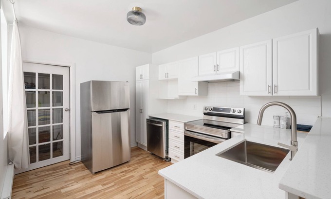 Mile End Apartamento | Mile-End 3 BDR Cozy Retreat