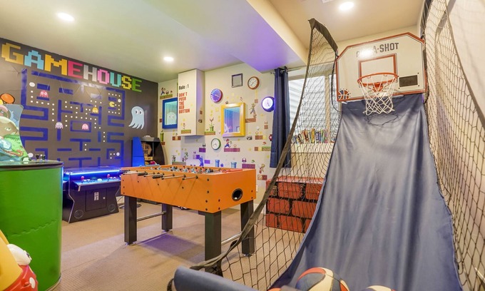Whittier Casa | Mile High Game House
