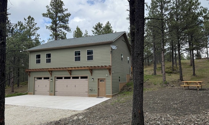 Deadwood Casa | Mile-high Pines Lodge