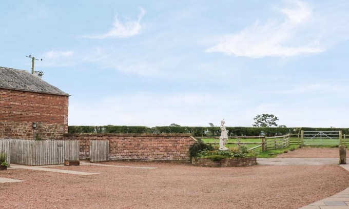 Wing Casa | Milecastle