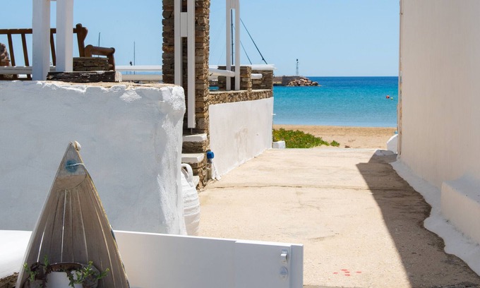 Platis Gialos Condominio | Miles Away Sifnos - Casa frente al mar