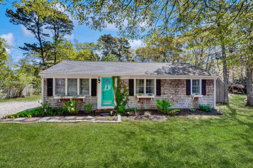 South Dennis Casa | Miles Away