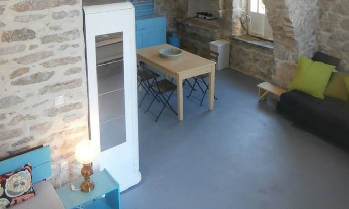 Pedi Apartamento | Casa Milias justo en el mar (piso de abajo)