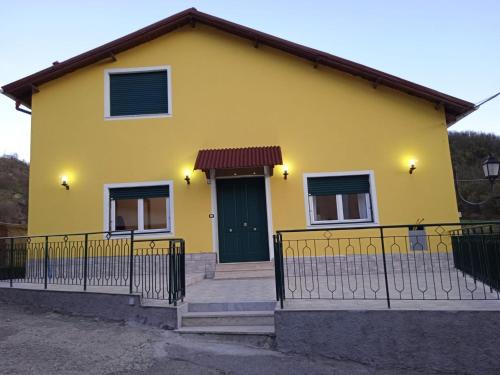 Isola del Cantone Casa | Milky's House