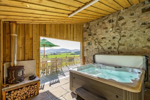 Blairgowrie Casa | Mill House with Hot Tub