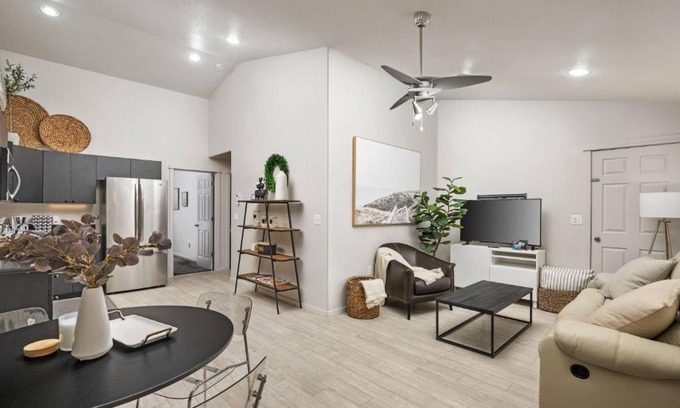 Mill Plain Casa | Mill Plain Retreat