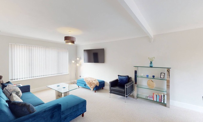 Wolvercote Apartamento | Mill Stream Passage | Oxford Holiday Let | 3 Beds & Sleeps 5