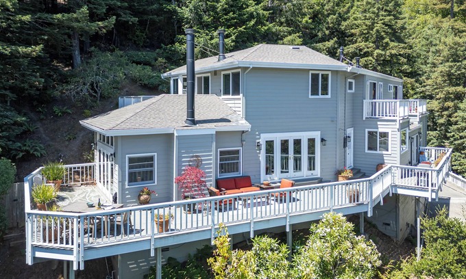 Mill Valley Casa | Mill Valley Luxe Forest Escape - 3BR - Views - Huge Decks - Gym - Private