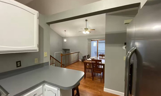 Millard Casa | Millard West Omaha 4 bed, 3 bath